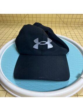 Under Armour Black Adjustable Performance Cap For Active Wear